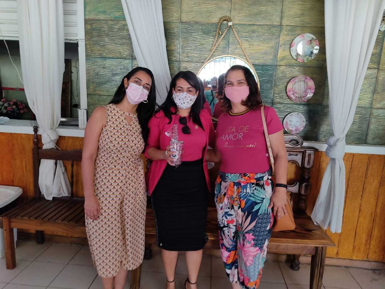 Camacã: Prefeito Paulo do Gás e o vice-prefeito Rai de Panelinha homenageiam os vereadores